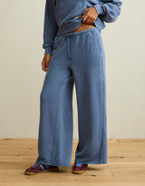 American Eagle Womens AE Campus Low-Rise Wide-Leg Sweatpants