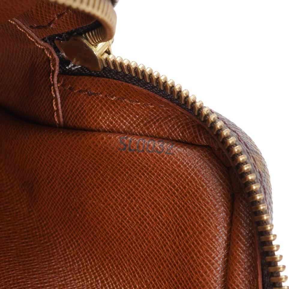 Louis Vuitton Pochette Marly Bandouliere Crossbody Handbag