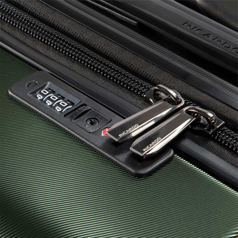 Ricardo Beverly Hills Montecito 2.0 Large Expandable Check-In Spinner Luggage