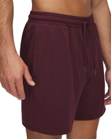 Under Armour Mens UA Motion 7.125" Shorts