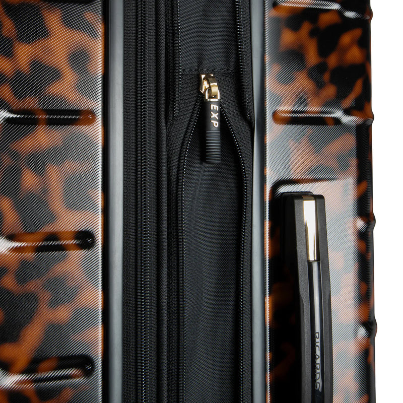 Ricardo Beverly Hills Cambria Hardside 29" Check-In Expandable Spinner