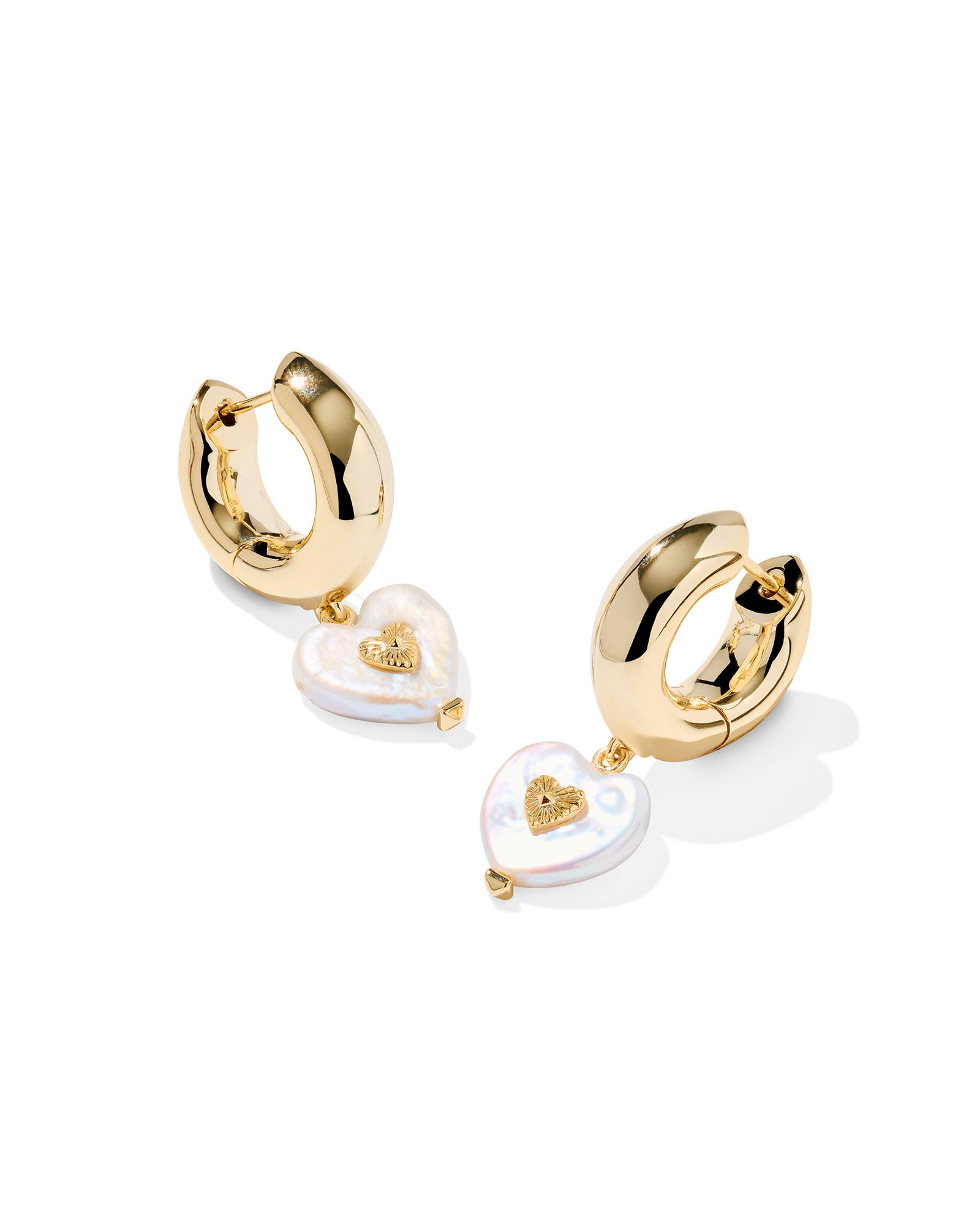 Orecchini Huggie Kendra Scott Ari Cuore - Vetro Iridescente, Placcati Oro, Nuovi
