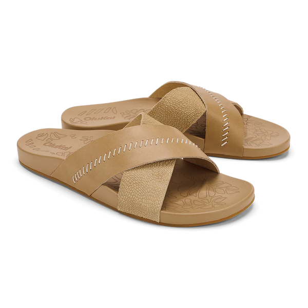OluKai Womens Kīpe‘a ‘Olu Leather Slide Sandals