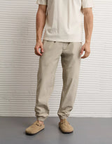 American Eagle Mens AE 24/7 Tech Jogger Pants