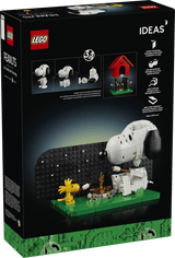 LEGO Peanuts: Snoopy's Doghouse