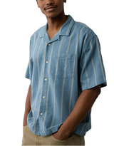 American Eagle Mens AE Poolside Striped Button-Up Short Sleeve Shirt
