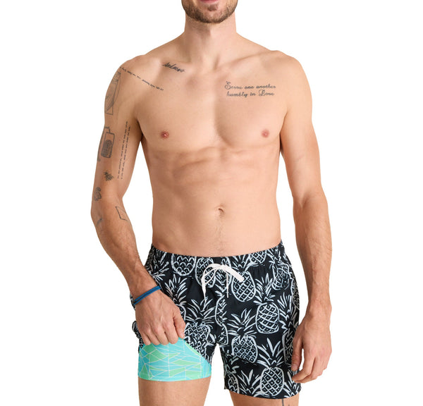 Chubbies Mens The Midnight Thigh-Napples 5.5" Classic Lined Swim Trunks