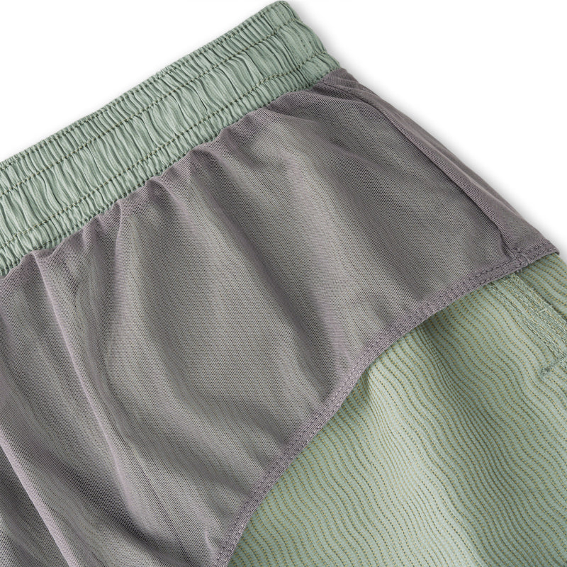 Chubbies Mens The In Field 5.5" Textured Swim Trunks