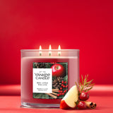Yankee Candle 3-Wick Candle - Red Apple Wreath