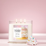 Yankee Candle 3-Wick Candle - Vanilla Cupcake
