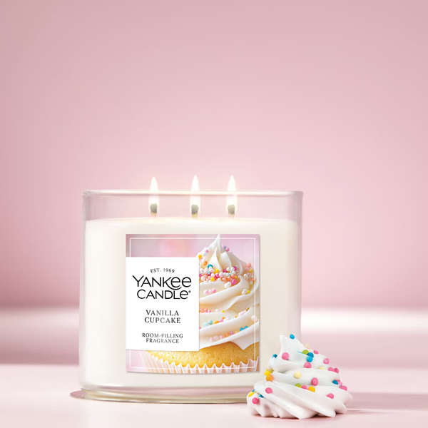 Yankee Candle 3-Wick Candle - Vanilla Cupcake