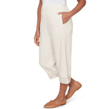 Alfred Dunner Womens Crochet Trim Linen Capri Pants