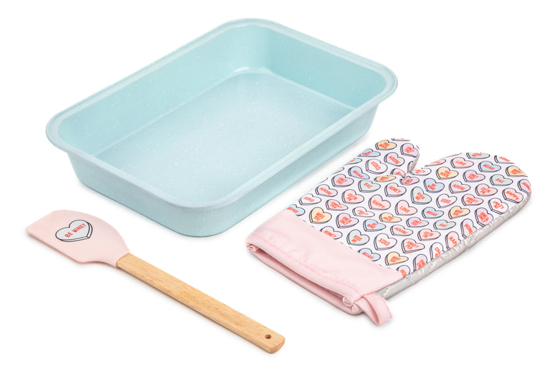 Core Kitchen 3-Piece Valentine Cake Pan Set