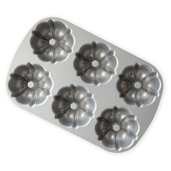 Nordic Ware Classic Bundtlette Cake Pan