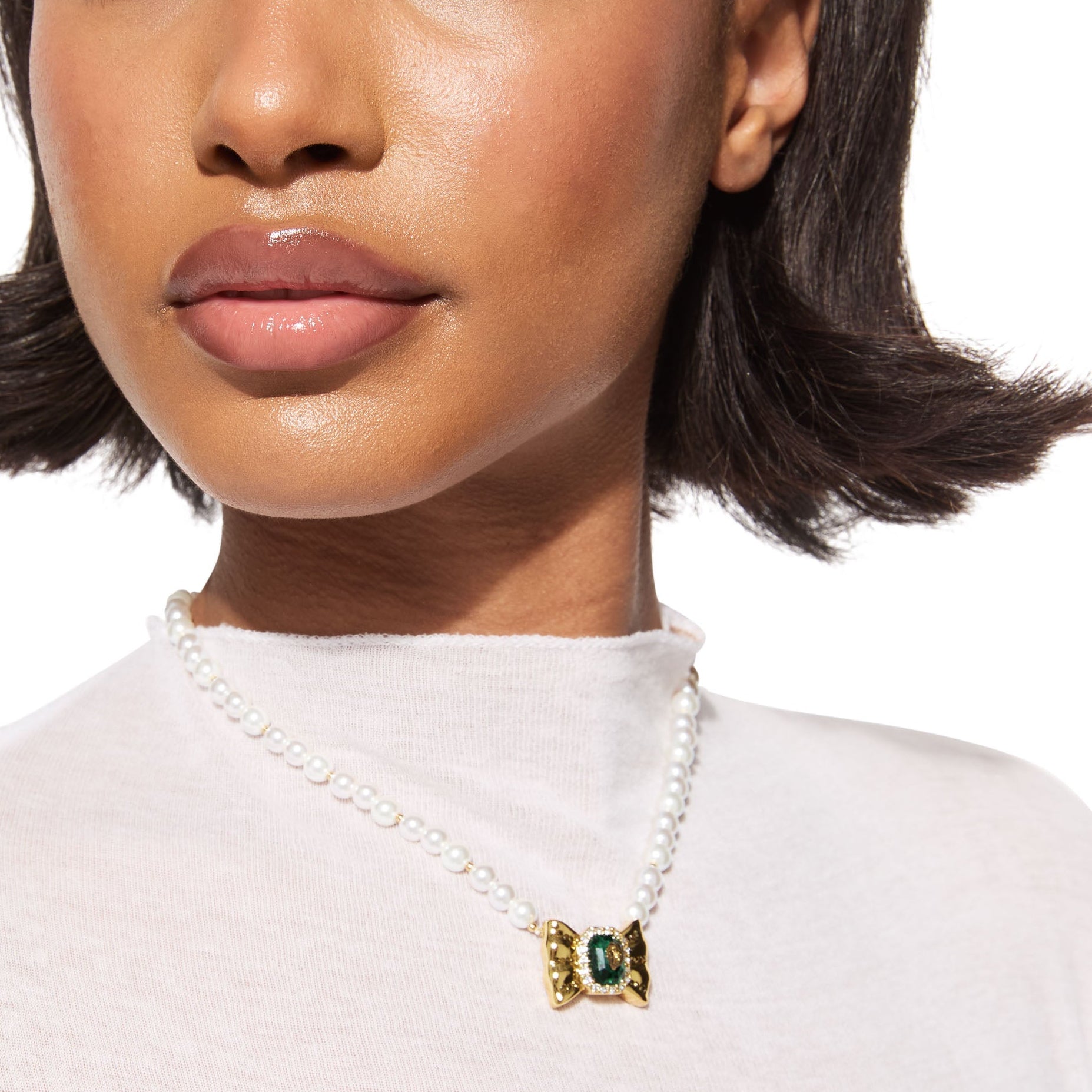 Kurt Geiger Signature Eagle Bow Pearl Necklace