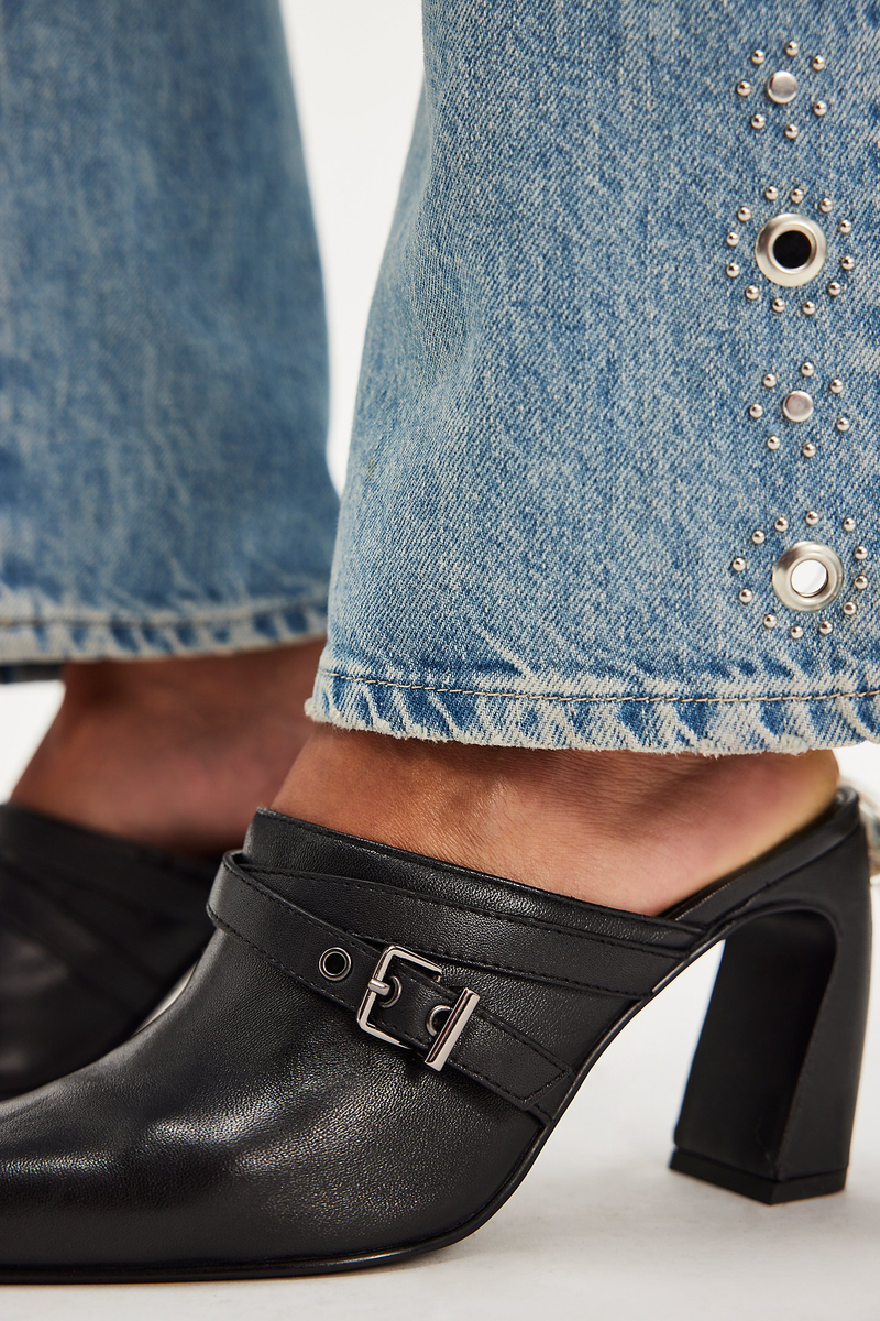 Free People Womens  Date Night Heeled Mules