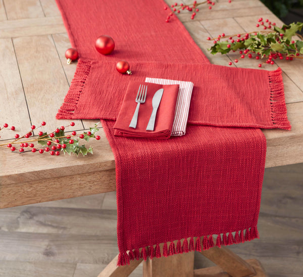 Design Imports Holly Berry Slub Table Runner
