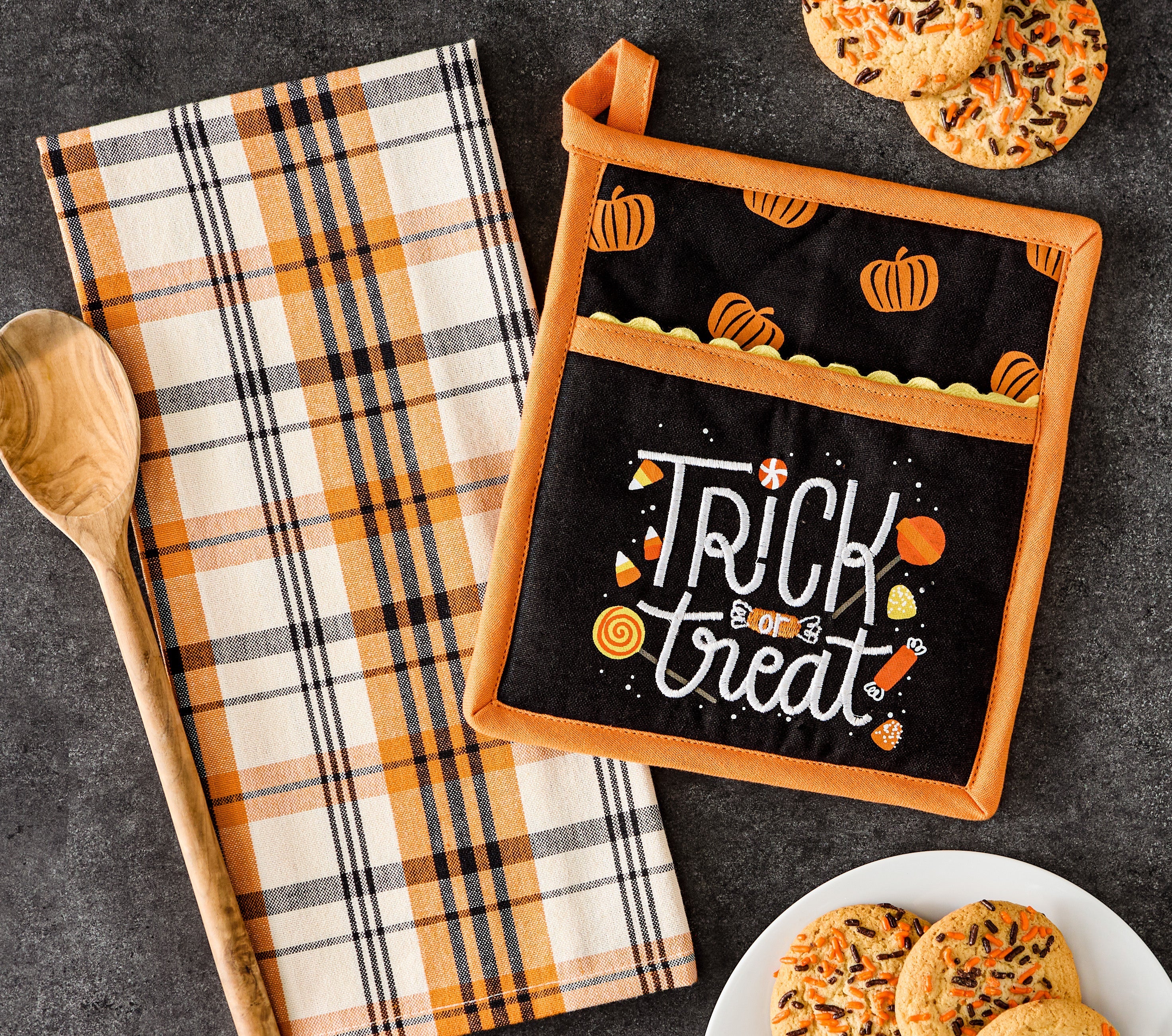 Design Imports Trick or Treat Potholder Gift Set