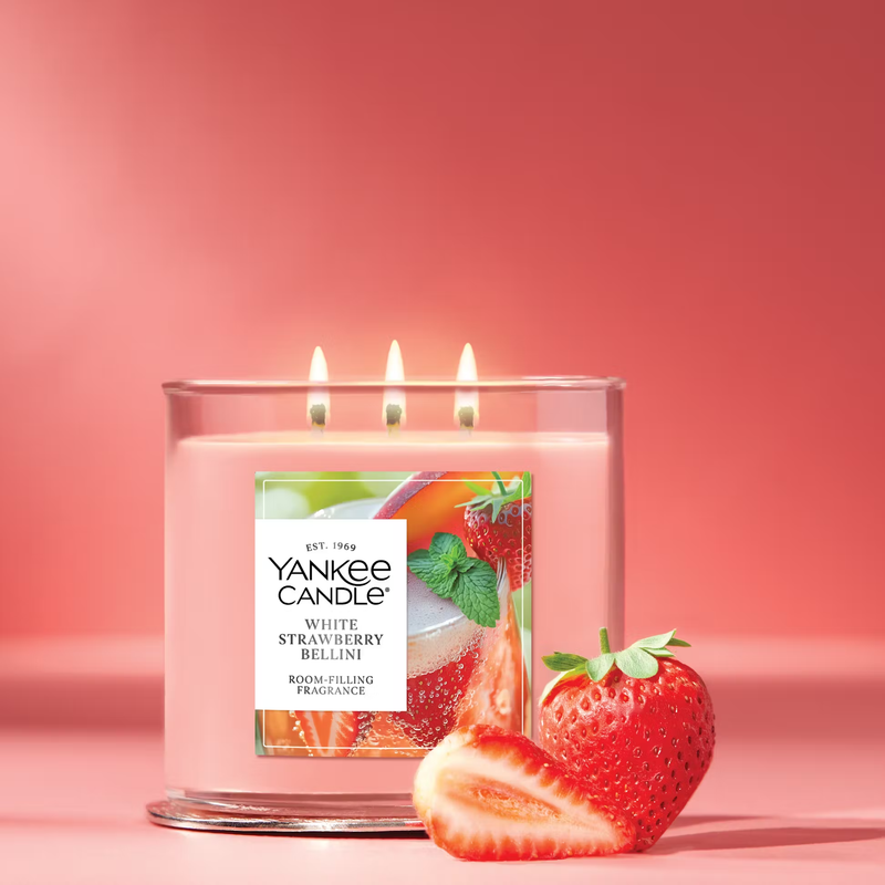 Yankee Candle 3-Wick Candle - White Strawberry Bellini