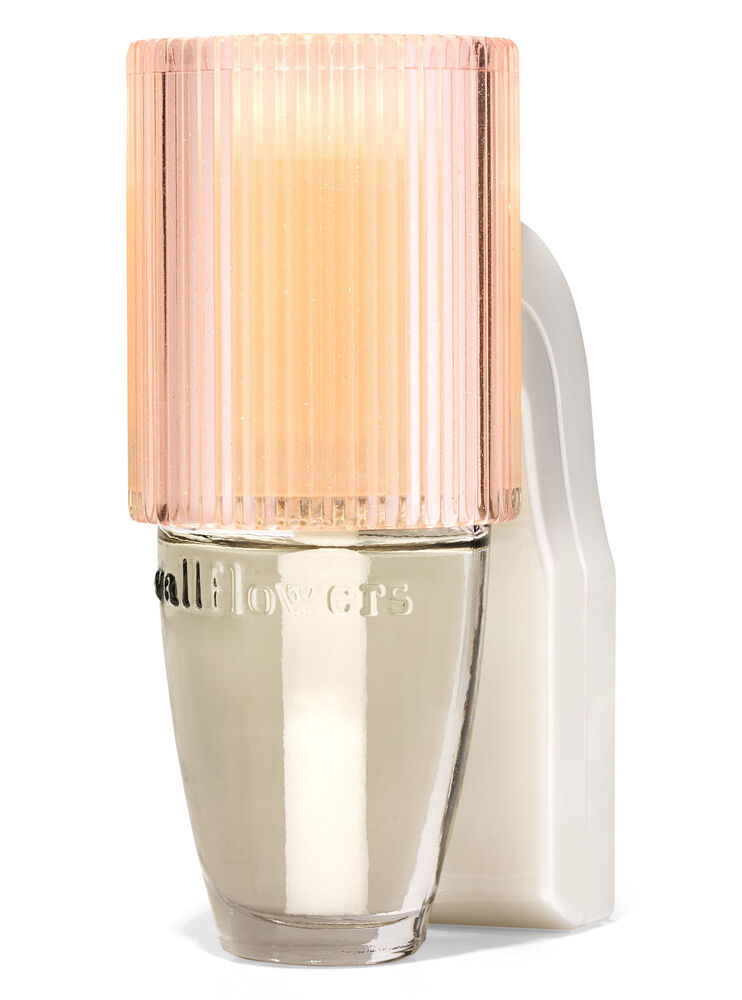 Bath & Body Works Champagne Sparkly Fluted Scent Control Fragrance Plug Nightlight