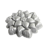 Nordic Ware Poinsettia Pull-Apart Pan