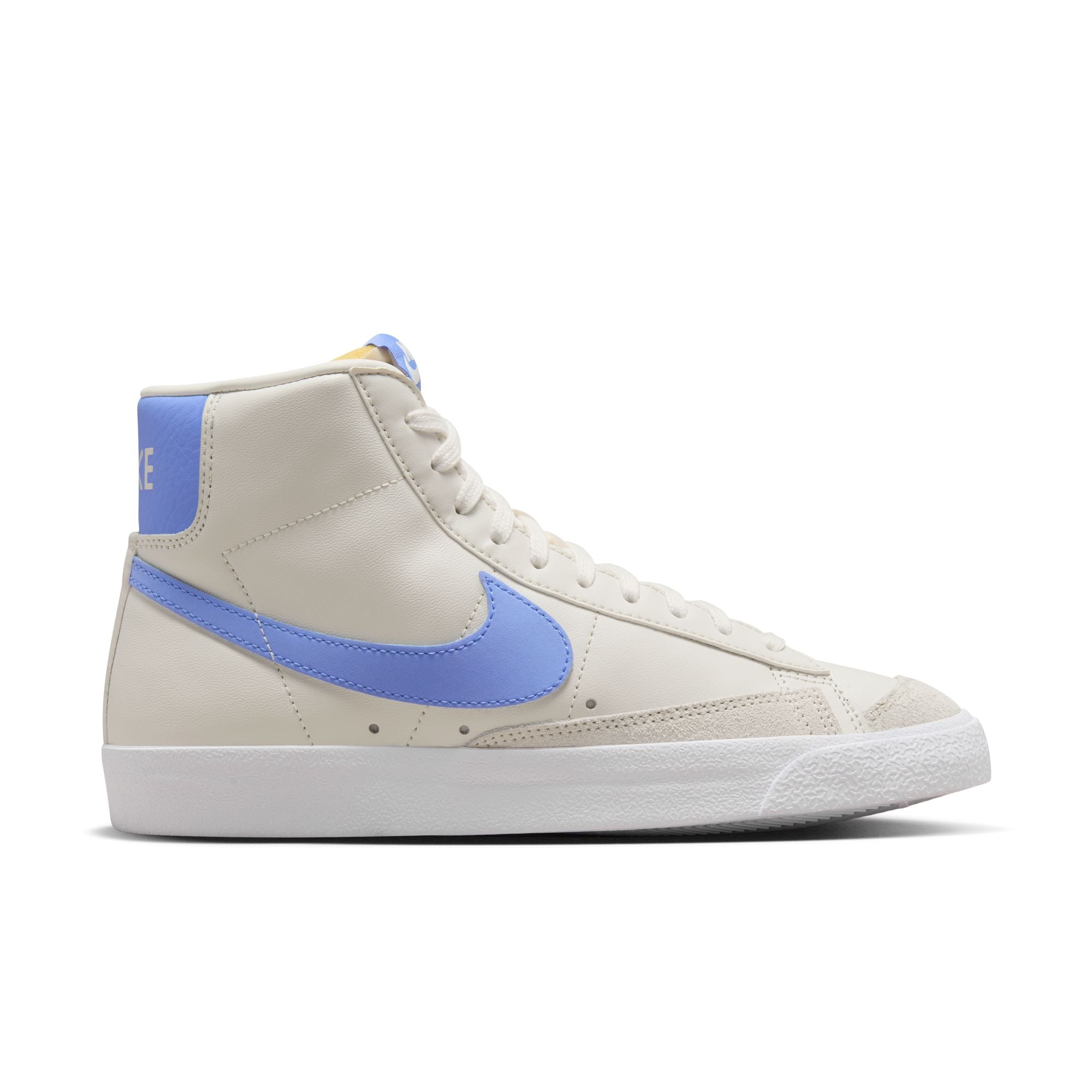 Nike Womens Blazer Mid '77 Shoes