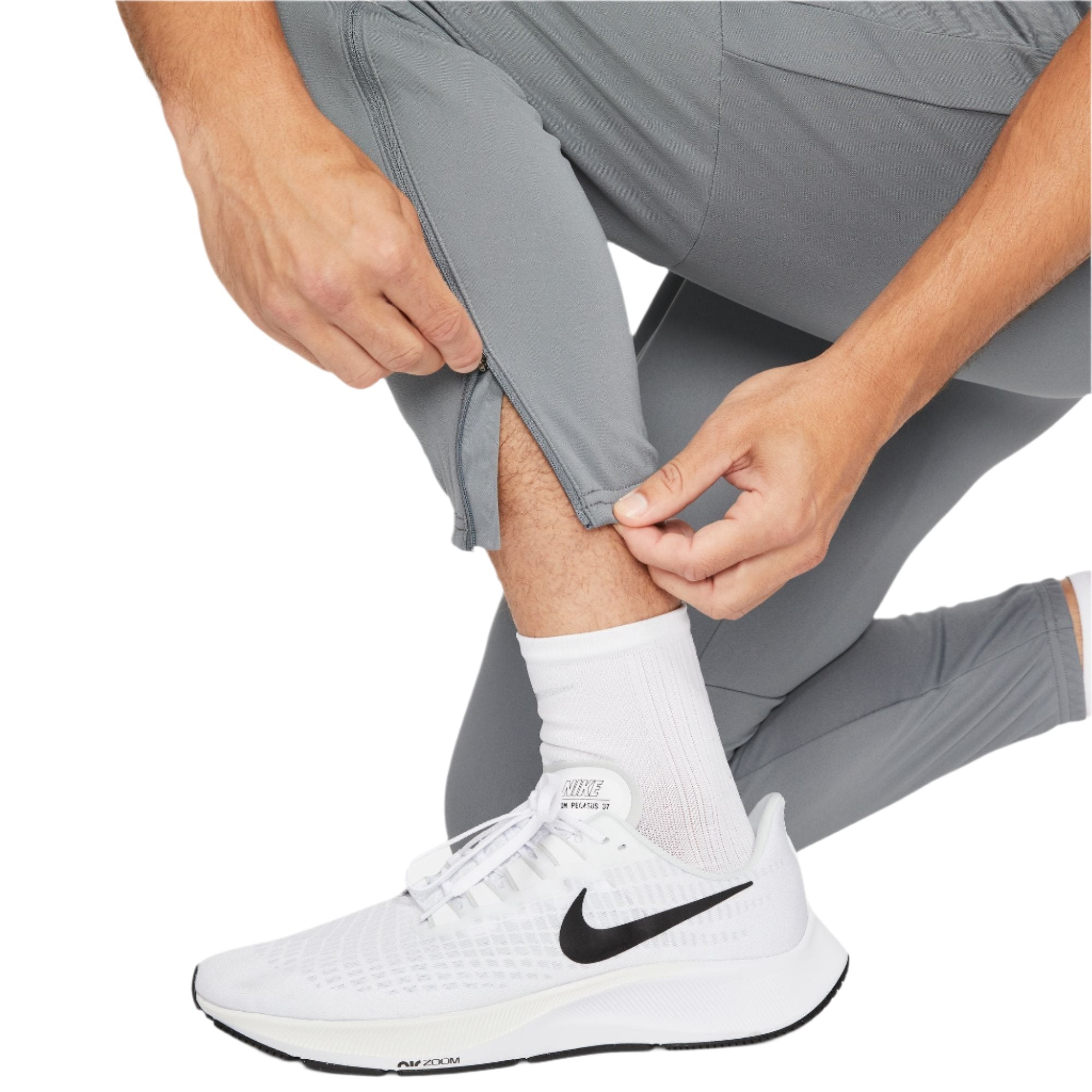 Nike Mens Dri-FIT Challenger Pants