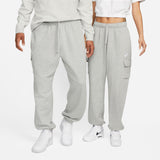 Nike Womens Sportswear Club Fleece Mid-Rise Oversized Cargo Sweatpants