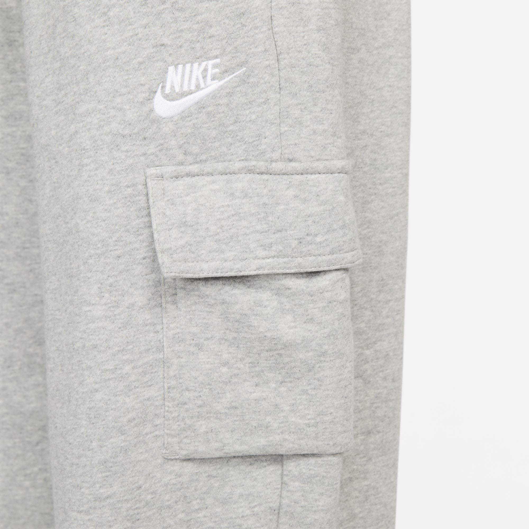 Nike Womens Sportswear Club Fleece Mid-Rise Oversized Cargo Sweatpants