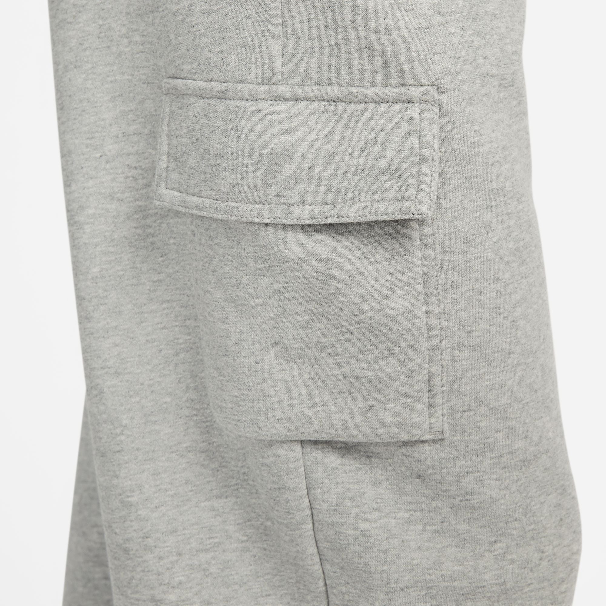 Nike Womens Sportswear Club Fleece Mid-Rise Oversized Cargo Sweatpants