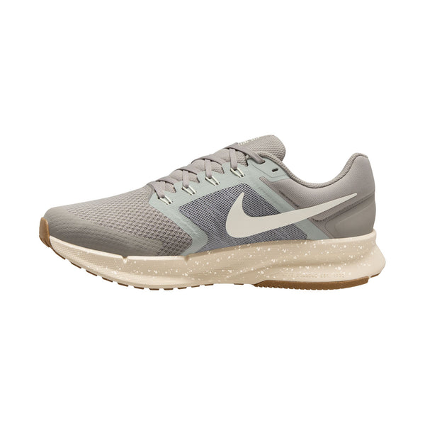 Nike Mens Run Swift 3 Running Shoes