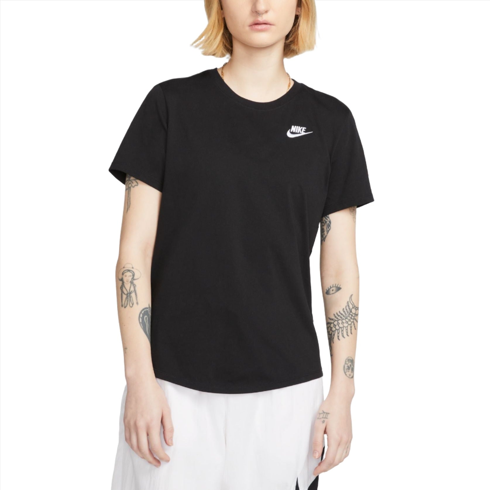 Nike Womens Sportswear Club Essentials Short Sleeve T Shirt