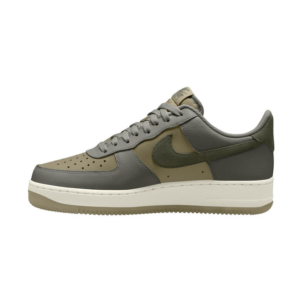 Nike Mens Air Force 1 '07 Sneakers