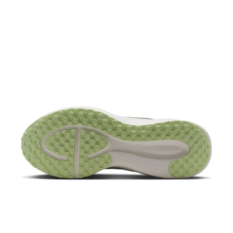 Nike Womens Revolution 8 Running Shoes