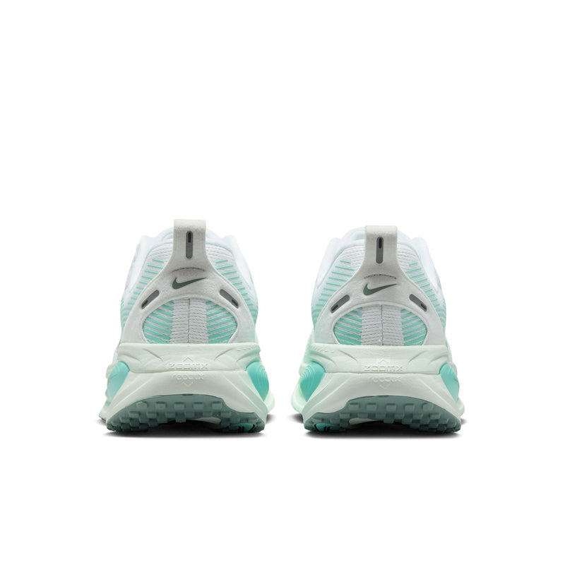 Nike Womens Vomero 18 Running Shoes