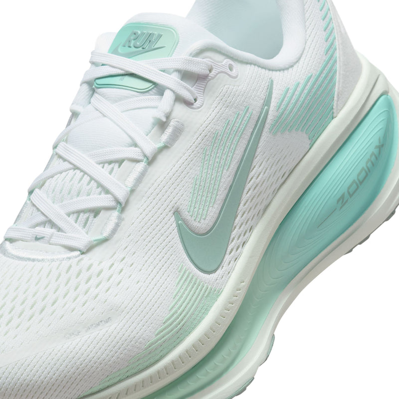 Nike Womens Vomero 18 Running Shoes