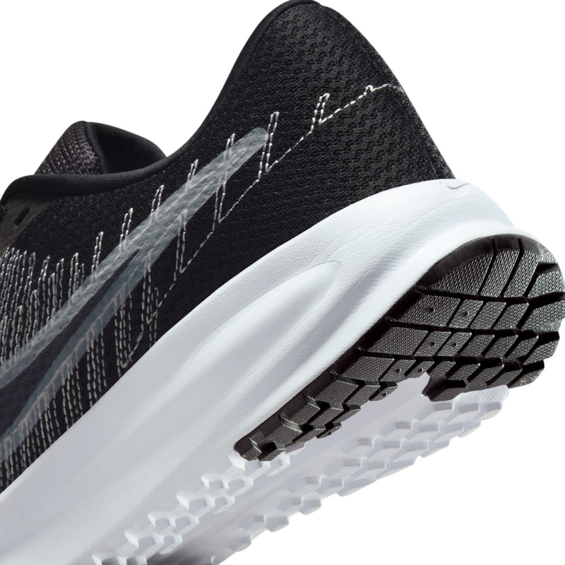Nike Womens Defy Road Running Shoes