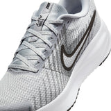 Nike Mens Defy Running Shoes