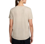 Nike Sportswear Club Women's Short-Sleeve Graphic T-Shirt