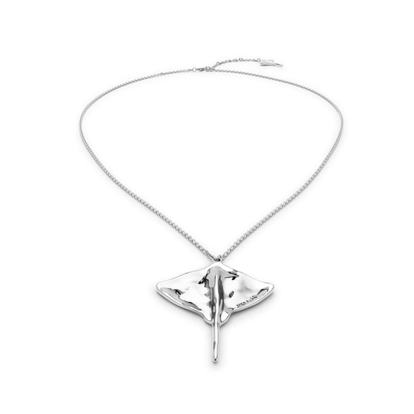 UNOde50 Ser Majestuosa Silver-Plated Long Chain Manta Ray Pendant Necklace