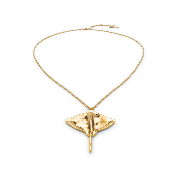 UNOde50 Ser Majestuosa Gold-Plated Long Chain Manta Ray Pendant Necklace