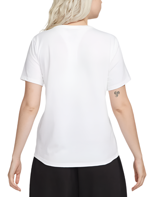 Nike Womens Sportswear Club Essentials Short Sleeve T-Shirt