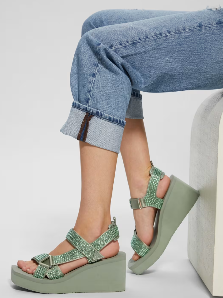 GUESS Womens Dawsin Rhinestone Wedge Sandals