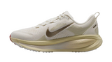 Nike Womens Vomero 18 Running Shoes