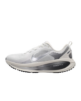 Nike Womens Vomero 18 Running Shoes