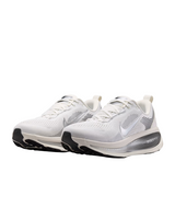 Nike Womens Vomero 18 Running Shoes