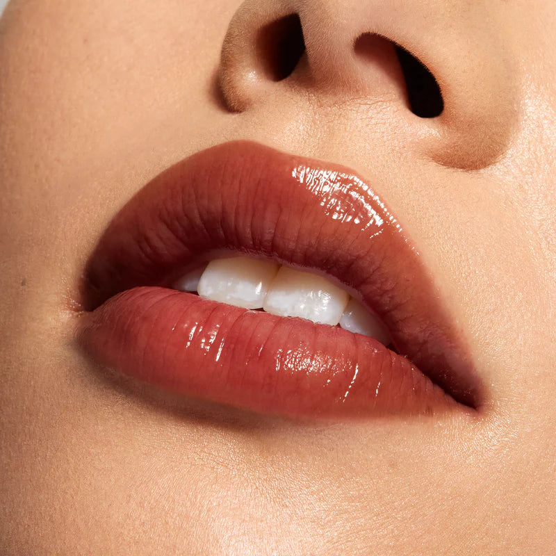 Kylie Skin Lip Oil - Hazelnut Crème