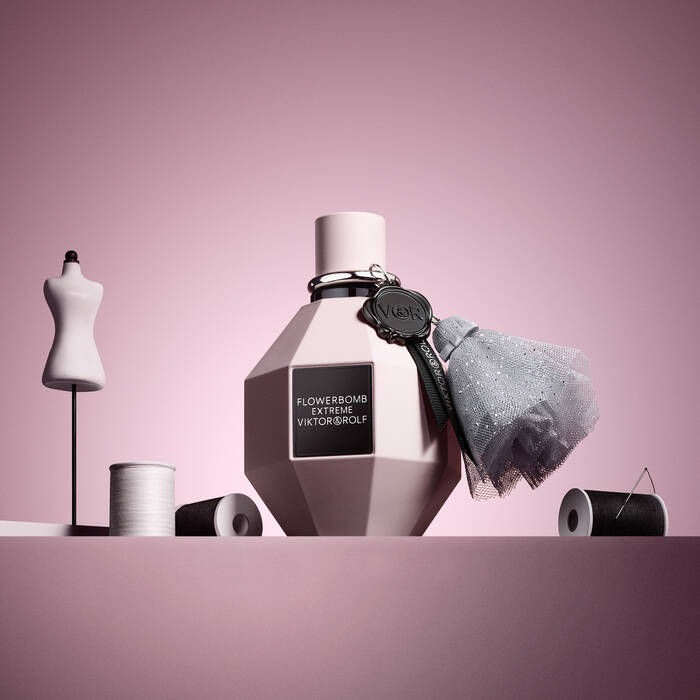 Viktor & Rolf Flowerbomb Extreme Eau de Parfum Intense Spray - 1.7 oz.