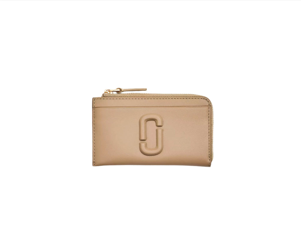 Marc Jacobs The Covered J Marc Top Zip Multi Wallet – ShopCGX Marc Jacobs The Covered J Marc Top Zip Multi Wallet – ShopCGX