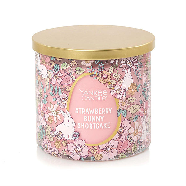 Yankee Candle 3-Wick Candle - Strawberry Bunny Shortcake